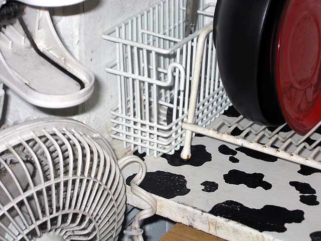 Dirty lines, dirty dishes